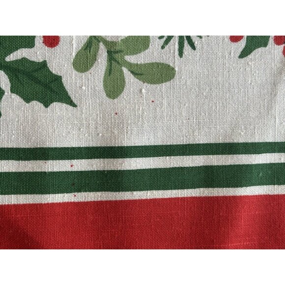 Vintage Christmas Tablecloth Christmas Poinsettia Approximate Size 82x59 Large - Picture 11 of 15